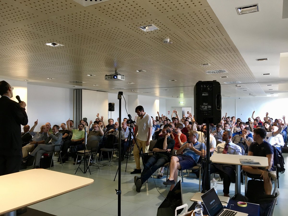 CodemotionIT's tweet photo. Siamo partiti con il secondo #meetup #AperiTech con #Codemotion in @EnLabs della #Community #BlockchainRoma Tanta gente! #solopostiinpiedi https://t.co/UjcSP3HPqR