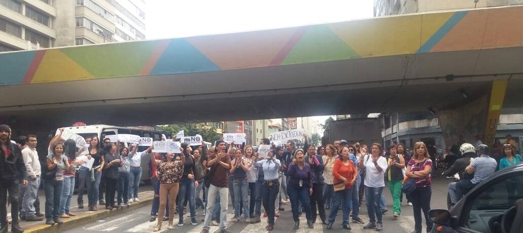 MarialbertBs's tweet photo. Que ningún patotero pretenda que nos vamos a cansar. #Coche #LaFlorida #Urdaneta #BelloMonte Aquí hay un pueblo unido #TrancazoNacional https://t.co/9RuyKBba2s