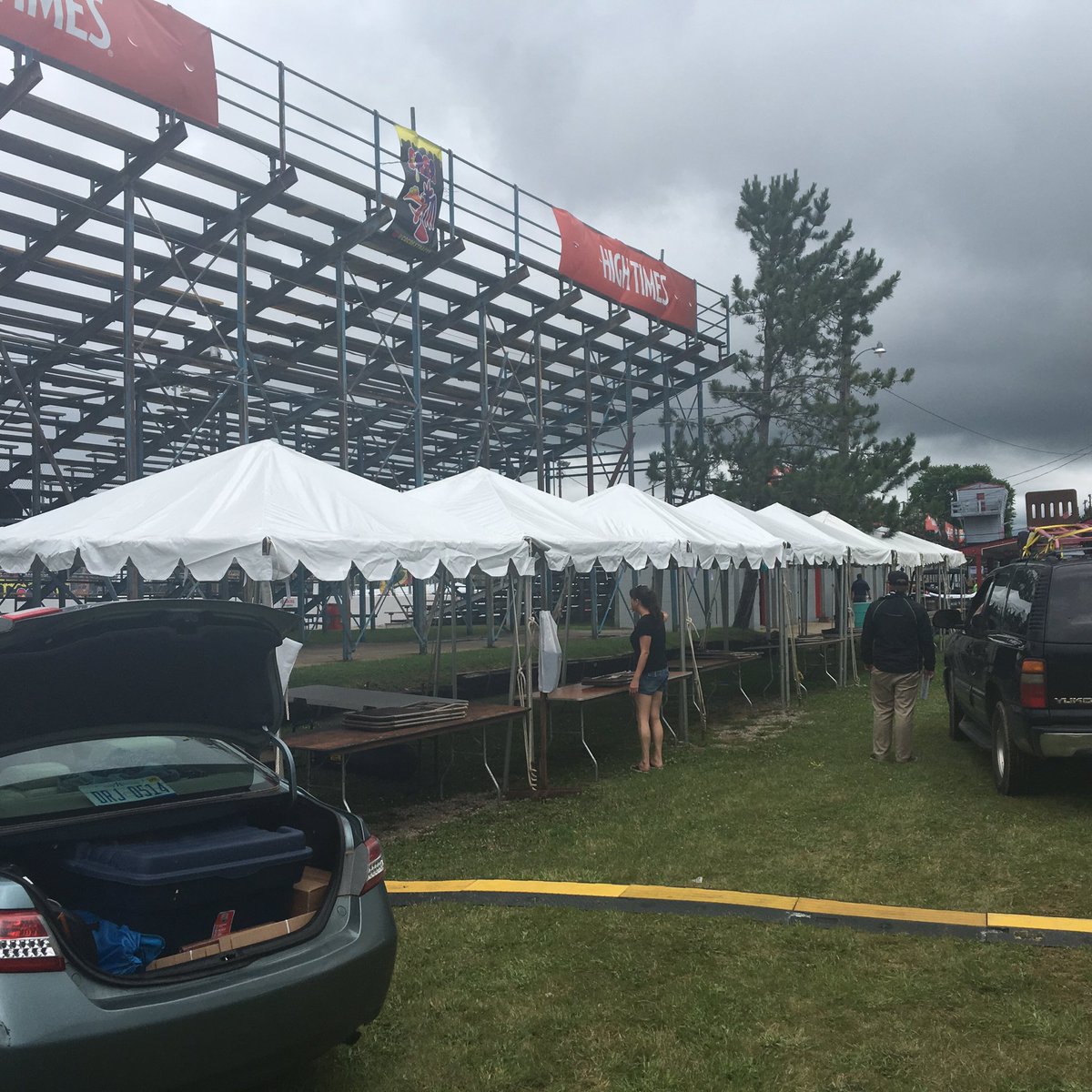 EricBabalis's tweet photo. Settin up for the cup! #CannabisCup #Michigan #RegulateMI https://t.co/92qU4aQrfu