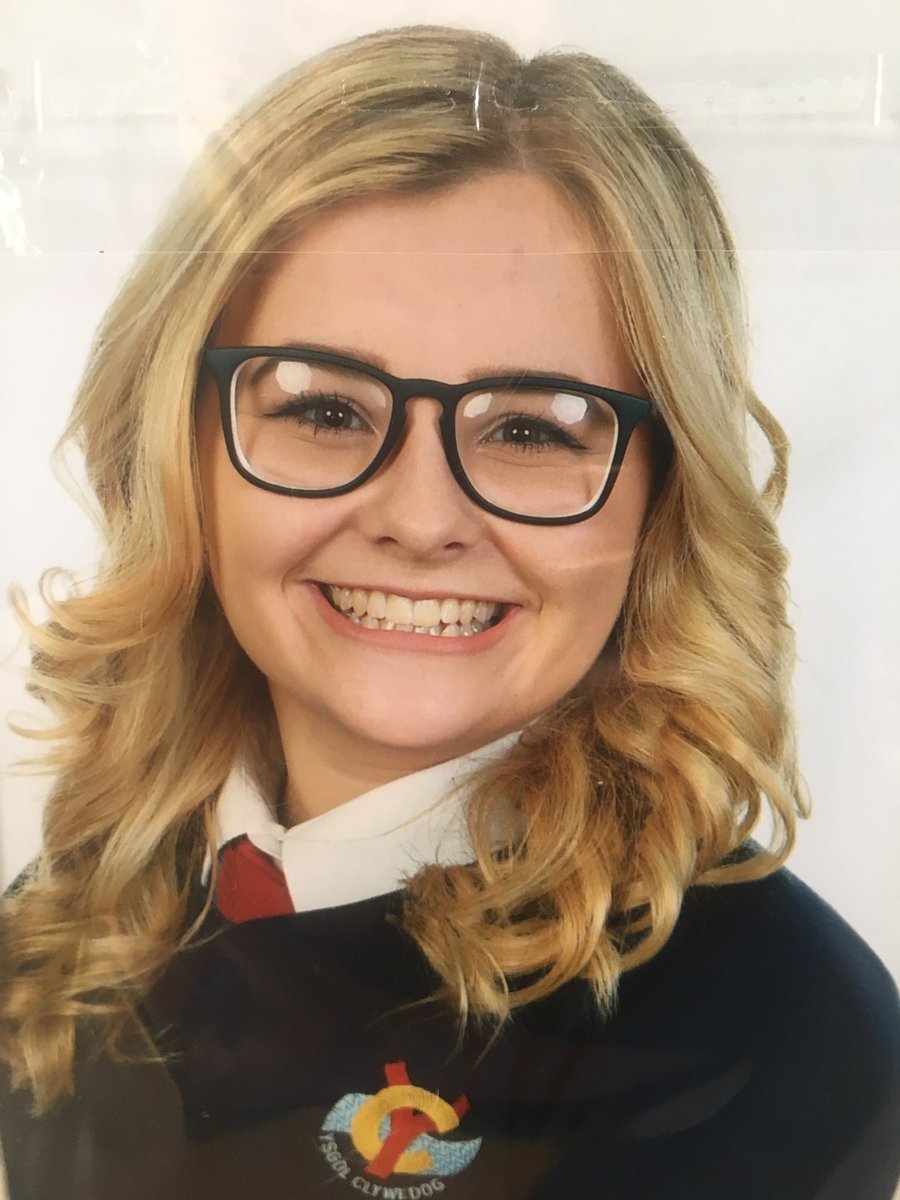 Samrobs71's tweet image. Well my baby girl has left school today, #allgrownup #newchapter