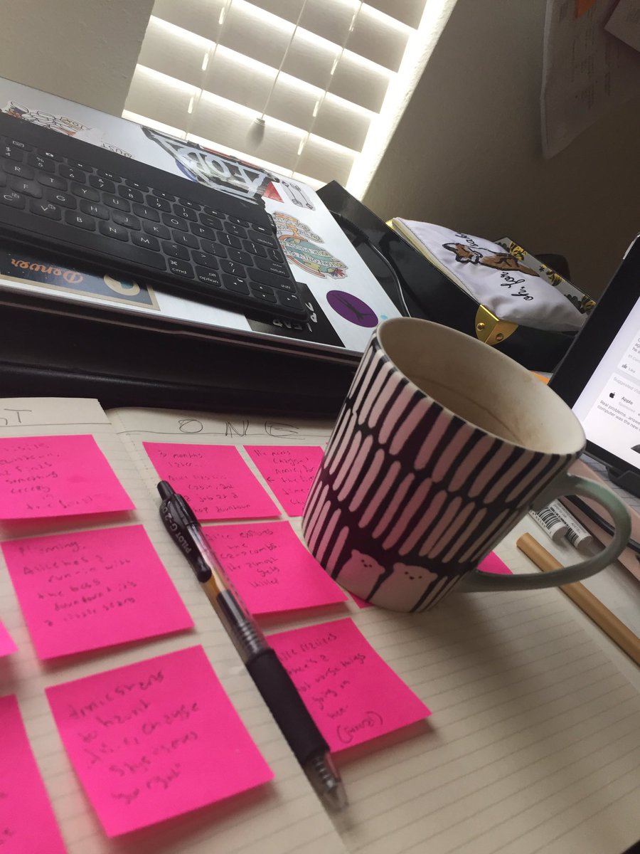 somebooksare's tweet photo. Q: So why do you want to be an author, Linnea?
A: I freaking love post-its. #amwriting #amoutlining https://t.co/jCfLUDLyiv