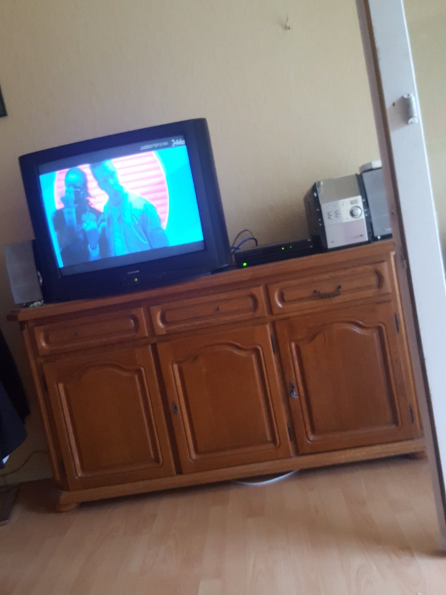 MichelleTrier1's tweet photo. #stripthatdownmusicvideo #TV ❤ https://t.co/DPysBv7uwK
