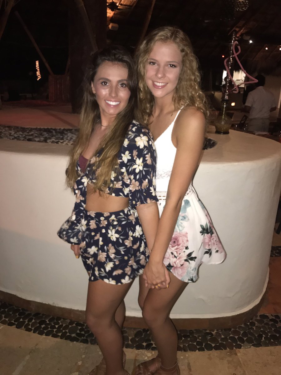 morganmzyk's tweet photo. happy birthday pretty @devynmartinn ❤❤ https://t.co/aZbYAsRIwW