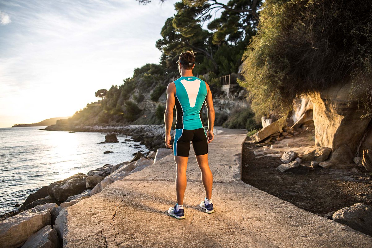 ZEROD_es's tweet photo. El atardecer de la noche más corta del año en una zona costera y haciendo deporte. ¿Acaso hay algo mejor? #ZEROD https://t.co/RmZ7oXHJuz