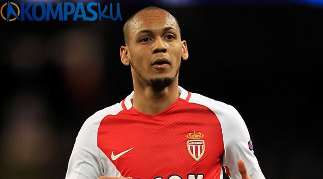 Kompaskudotcom's tweet photo. Fabinho Selangkah Menuju United https://t.co/uAgUWmQelc
