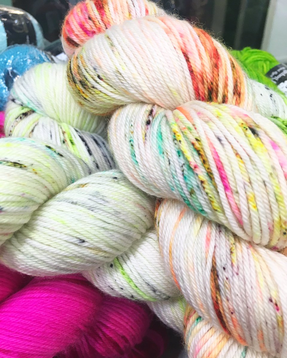 needlecrafted's tweet photo. Happy Friday!
.
.
#knit #knitted #knitter #knitting  #knittingaddict #yarn #love #summer #friday #handmade #etsy #ravelry #crochet #diy https://t.co/hU3kOMfVvI