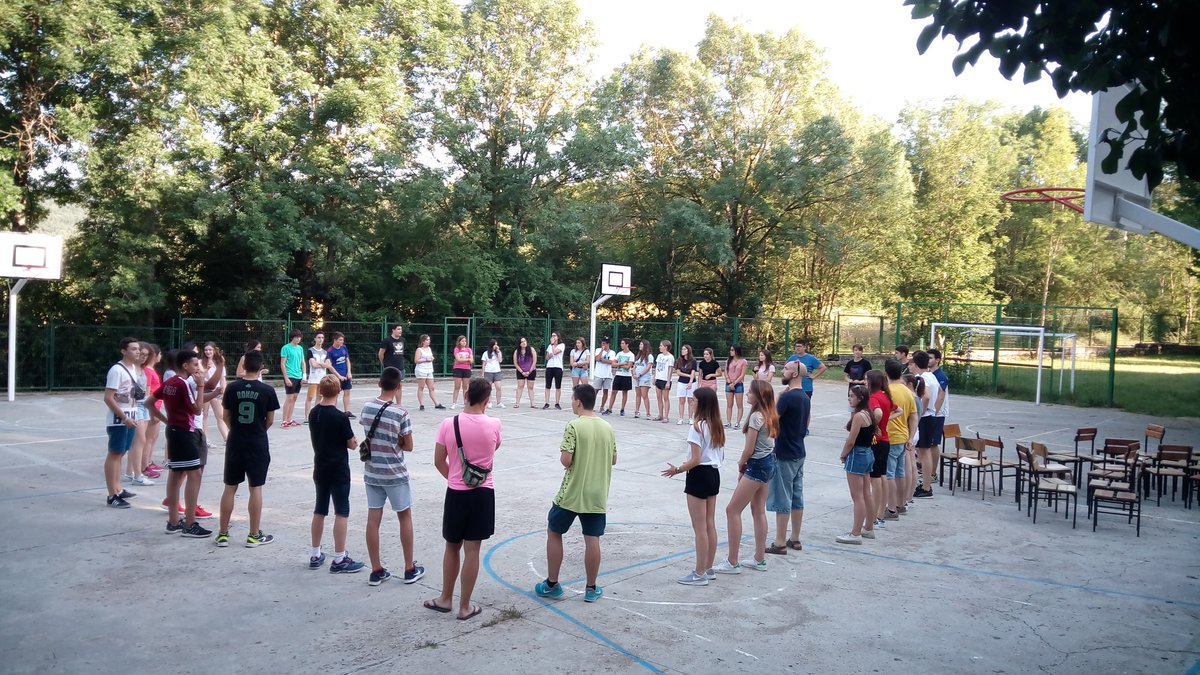 ACampoBuetas's tweet photo. @SalesianosMZN Comienzan las convivencias Villanúa 2017 con 37 jóvenes de Salesianos Huesca-Monzón https://t.co/fhArb38jEt