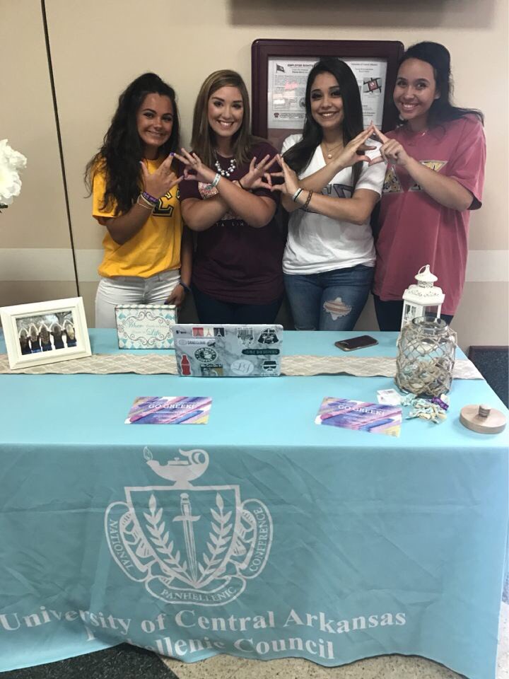 Had so much fun at soar today!! Don't forget to sign up for preview day July 15th!!! 💋✨🍍