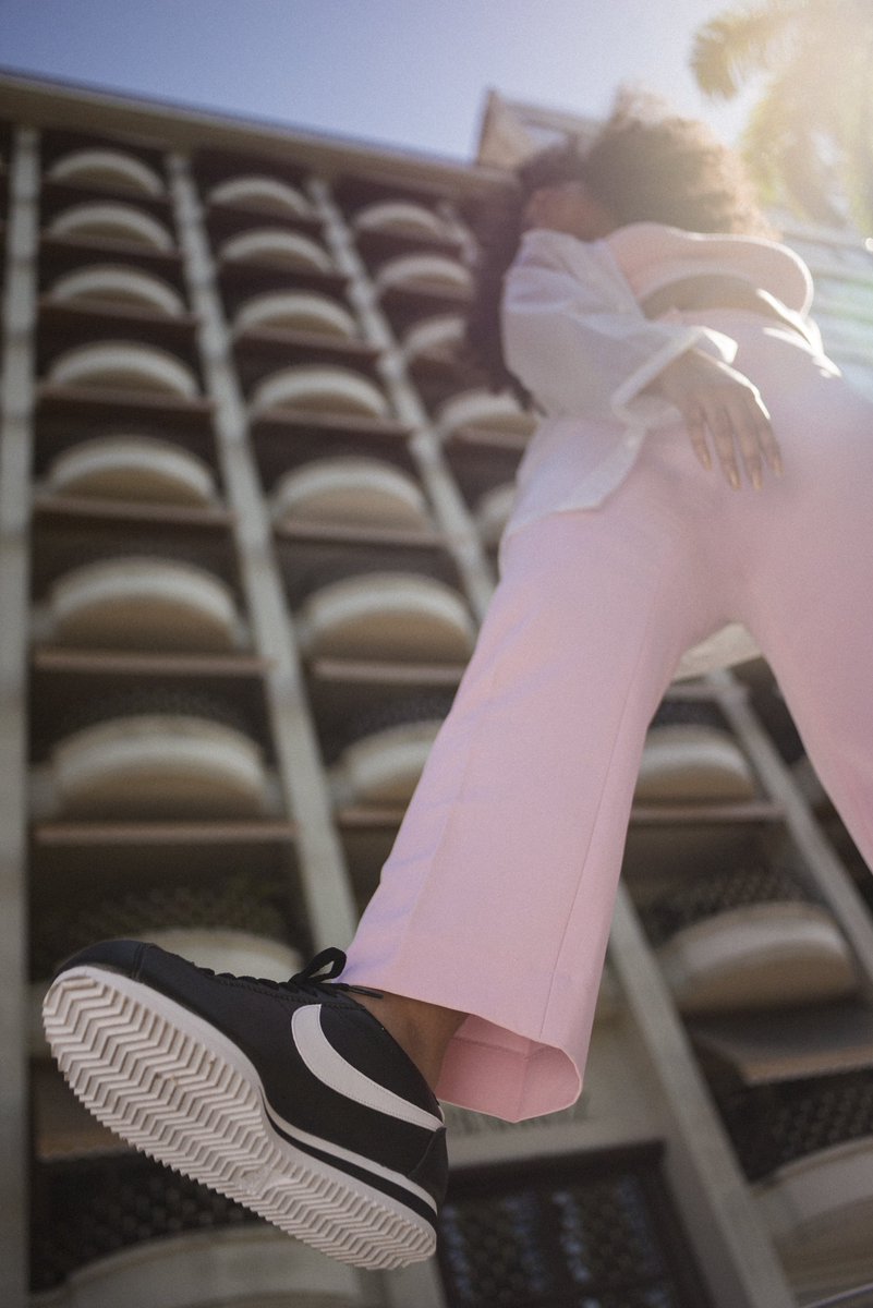 gruposal's tweet photo. Shooting para celebrar os 45 anos do Nike Cortez.
Saiba mais em: https://t.co/7va53vPf0R https://t.co/JrU1Mlzvrx