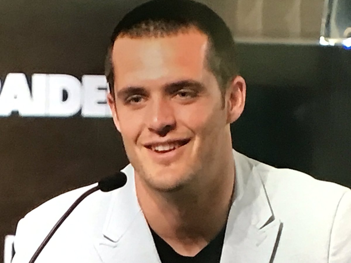 907KFSRsports's tweet photo. When asked about his new deal with the @RAIDERS "This has been a dream of mine ever since I was a kid." @derekcarrqb #BulldogBornBulldogBred https://t.co/n39tUrxe9C