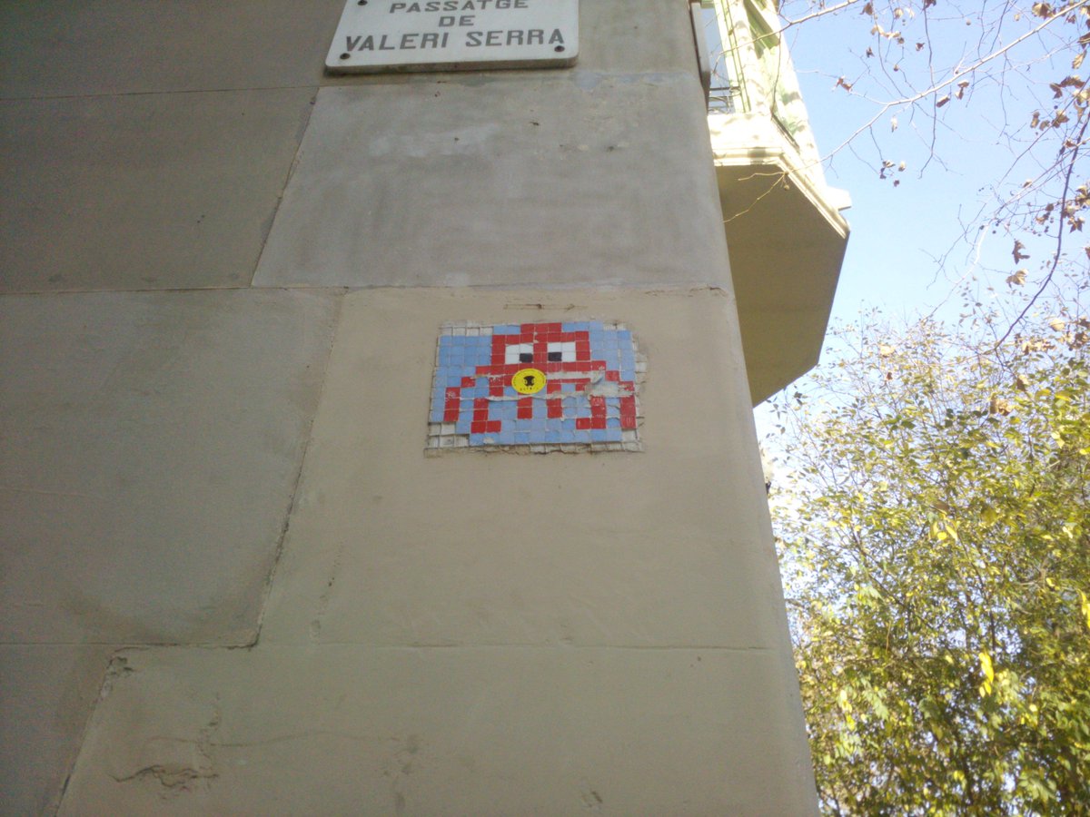 One of my favourite street artists has been to #Barcelona. The world famous Space Invader. #SteetArt #graffiti #SpaceInvader