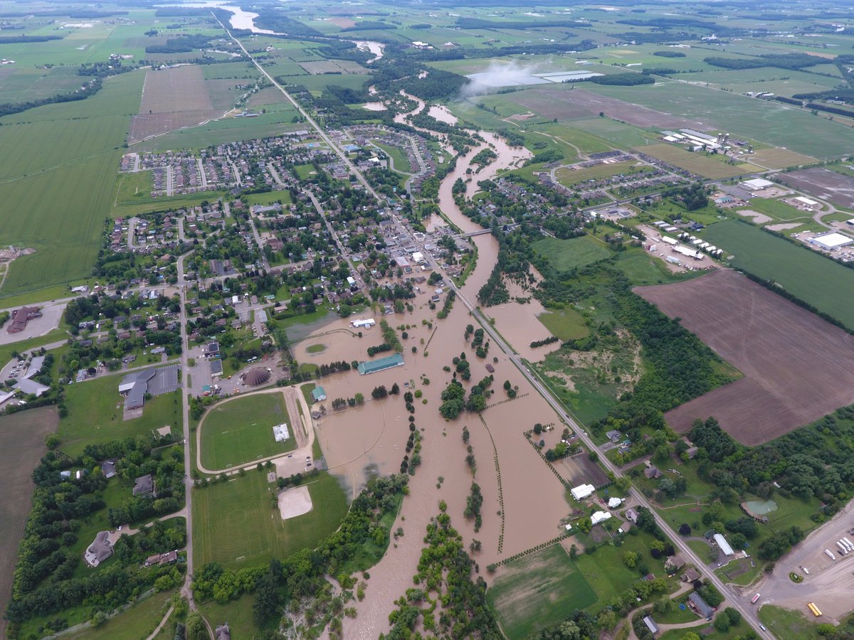 xmattxfx's tweet photo. The #Conestogo River spills its banks in #Drayton @WellyAdvertiser @grandriverca https://t.co/VWIog59JZ5