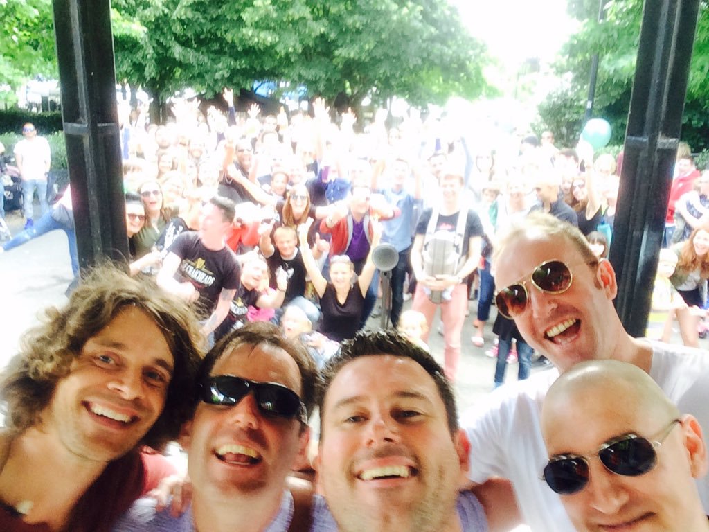 Love this photo #limefest2016
#limefest2017 2nd July
Get your dancing shoes on &amp; your dog groomed <a href="/Canary_Woof/">Canary Woof</a> <a href="/WharfNews/">News On The Thames</a> Its party time 🐶🐾🎶