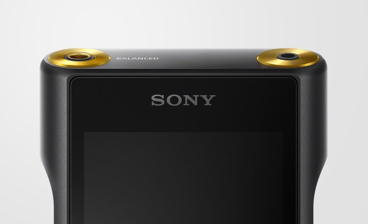 moonaudio's tweet photo. Oh. Hello. @Sony NW-WM1A here. 😉 https://t.co/0i8JQUF9Pt #walkman #sony #balancedoutput #hifi #dap #sundaymood https://t.co/9XD9KYa7lJ