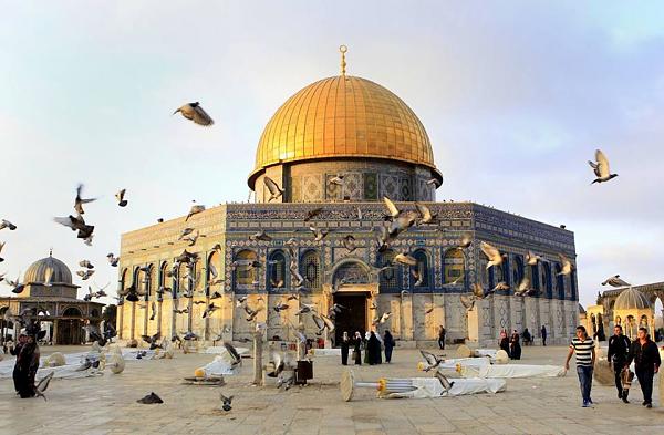 m_il96's tweet photo. يَا قُدسُ..يَا مَدينّة تَفوّحُ أنبيّاء 
يَا أقصْر الدِروبِ بَين الأرضِ والسَماءْ.!

#يوم_القدس_العالمي 
#اخر_جمعة_في_رمضان 
#منارة_الحدباء https://t.co/5fCpAnYFfH