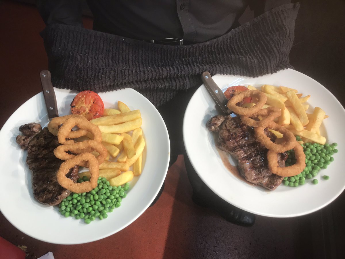 Serving perfect steaks to our PI guests <a href="/MarkCash15/">Mark Cash</a> <a href="/amylou8725/">Amy</a> <a href="/scoobs1409/">Becky Cooper</a> <a href="/WeAreSUGM/">WeAreSUGM</a>