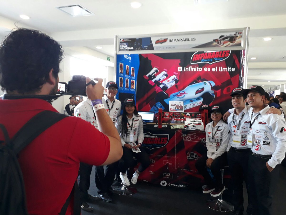 CecytesSonora's tweet photo. Escudería @ImparablesRT va con todo para ganar el nacional de @F1SMX #EscuderíasCECyTE 🏎👍 https://t.co/QWlGuMR99G