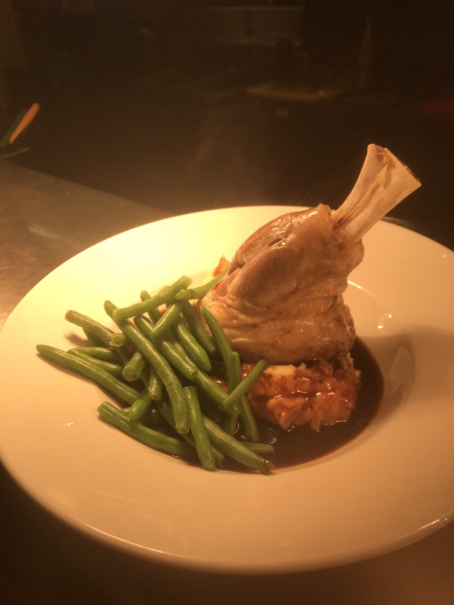 Looking good ☺️☺️ <a href="/MarkCash15/">Mark Cash</a> <a href="/amylou8725/">Amy</a> <a href="/scoobs1409/">Becky Cooper</a> <a href="/WeAreSUGM/">WeAreSUGM</a>