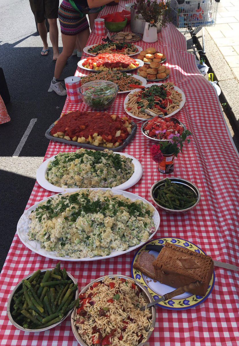 BaytreeFamily's tweet photo. Reminiscing about the wonderful spread our team created last sat with help from @felixprojectwl &amp; @FareShareUK #MoreInCommon https://t.co/pnrHYi1v9S