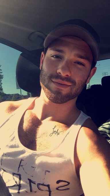 Happy Friday😘😘😘😘 https://t.co/ZZIpTY83cd