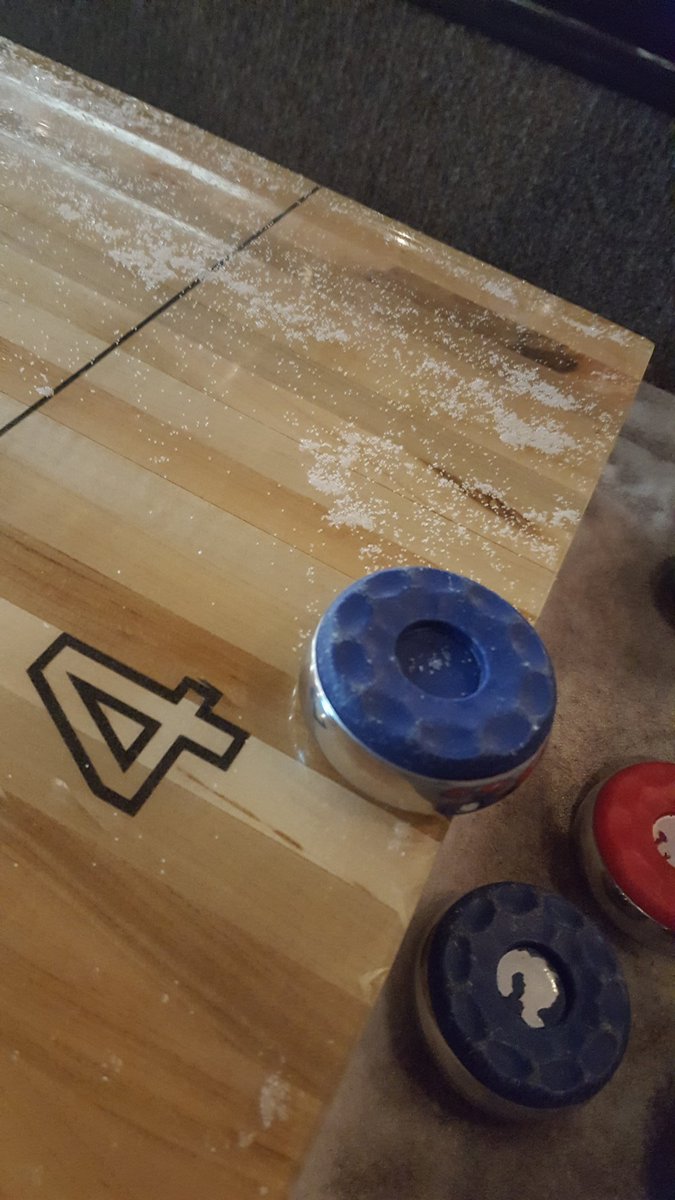 Everonuk's tweet photo. For the win! #five! ##shuffleboard #shuffledog https://t.co/AiJmGqRtUo