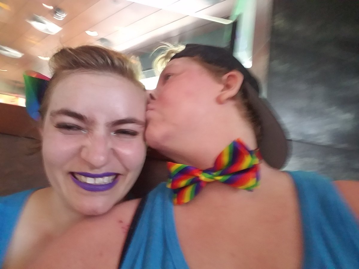 AndroKat7's tweet photo. We hung out at #Pride2017 last weekend. The air bnb we stayed in had a cute kitty with a mustache. #cats #caturday #shotoftheday #lesbians https://t.co/p3GSKDKJz3
