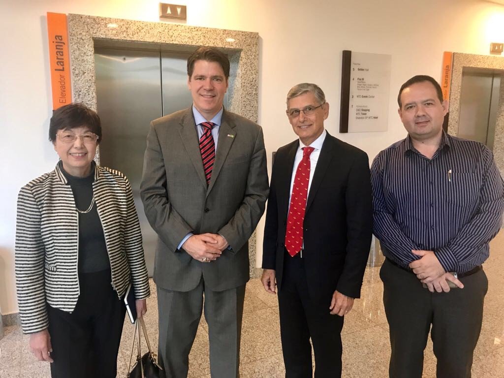SAMBDAExport's tweet photo. For example, our #ExportCenter team met with @Embraer's  purchasing staff and US Foreign Commercial Service staff. @USMBDA @EconDevUTSA https://t.co/fT3rno4CP8