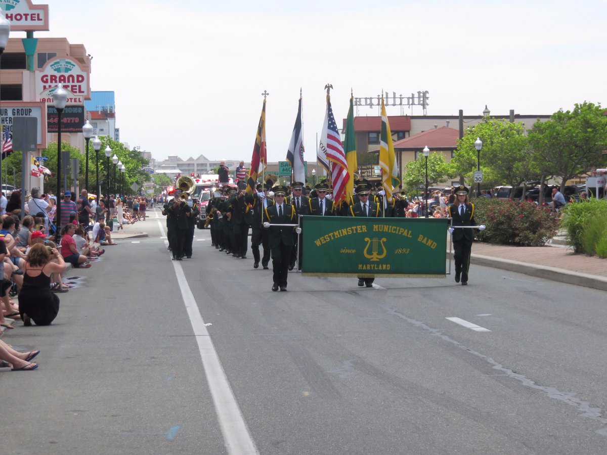 kevindayhoff's tweet photo. The Westminster Municipal Band looks great as it marches in the annual #MSFA2017 Md. St. Firemen’s Annual Ocean City parade. https://t.co/ajX1ZfFVwM