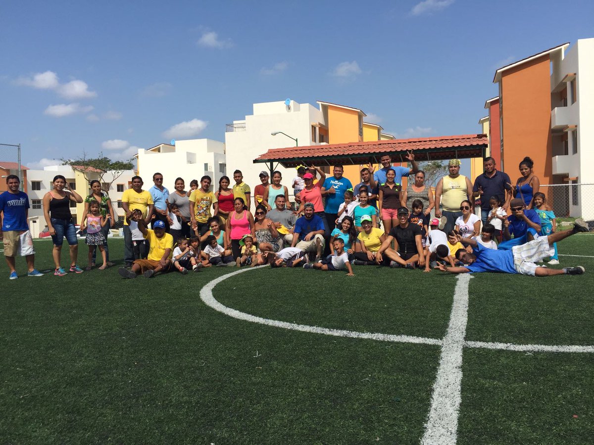 LauraIbarraP's tweet photo. Padres comprometidos con sus hijos; excelente participación en el evento deportivo; JdN "Nueva Creación" Ecoterra @dalilacs4 https://t.co/9IjZ7fwvPr