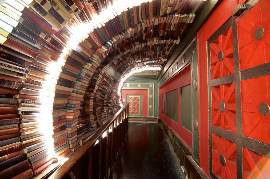 RDRonaldauthor's tweet photo. Unique Independent #Bookstores Across Every US State
https://t.co/QiUjAYnjYa
#BookWorm #AmReading #Bibliophile #BookNut #MoreCoolShit #Books https://t.co/uhTrkXPLUu