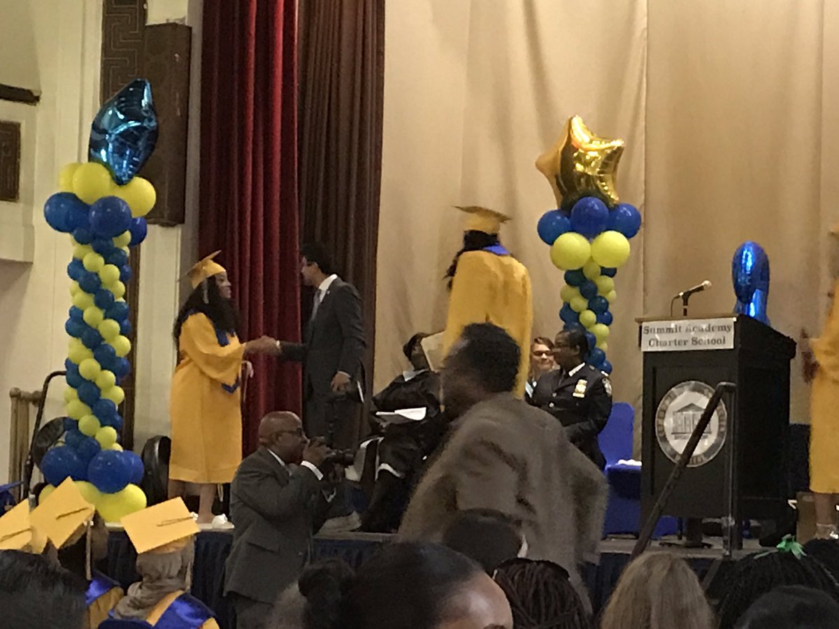 aisha_glover's tweet photo. When Councilman @cmenchaca gives ur girl a community leadership award 🥇💪🏽 so good 2 seeing! & congrats to the diva #futureforensicscientist https://t.co/B19hmcIWGq