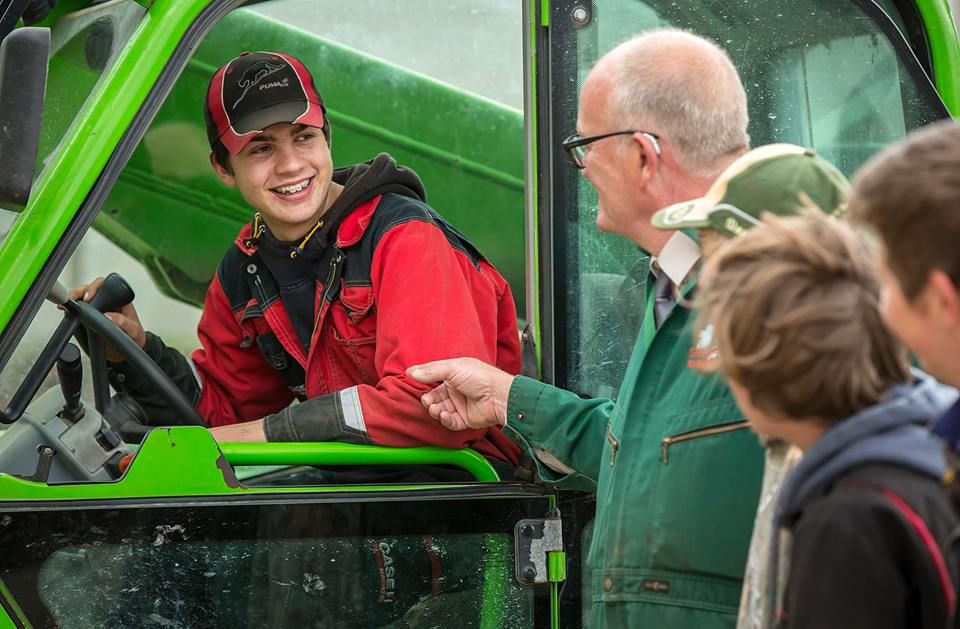 In Year 10 and considering life after school? Experience you favorite subject with our Taster Days. To book visit socsi.in/LJMah