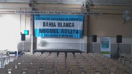 LucasAusfet's tweet photo. Todos los compañeros acompañando a @miguelaolita y @neiezzi. Todos unidos triunfaremos !!!! https://t.co/z9d5hT09Ja
