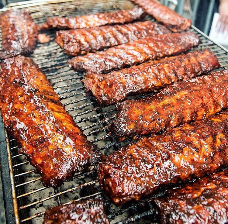 KCBBQSOCIETY's tweet photo. We are excited to announce an award-winning partnership between KCBS and Famous Dave's Bar-B-Que of America, Inc.!
#FamouslyKCBS https://t.co/YucE6wfGCs