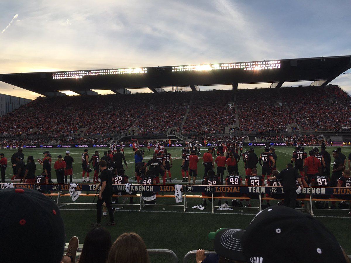 TheSuit44's tweet photo. #allconnected let's go redblacks https://t.co/3KbTIi1aGb