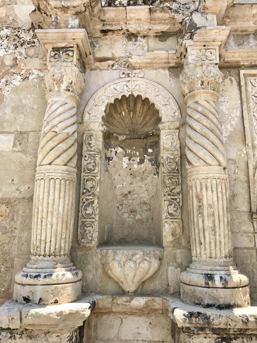 JannaWeissPhoto's tweet photo. Going to #ISTE17? After you see the San Antonio sights you will love the beautiful AIR CONDITIONED Convention Center. #HBGCC #sanantonio https://t.co/OY5wary1OP