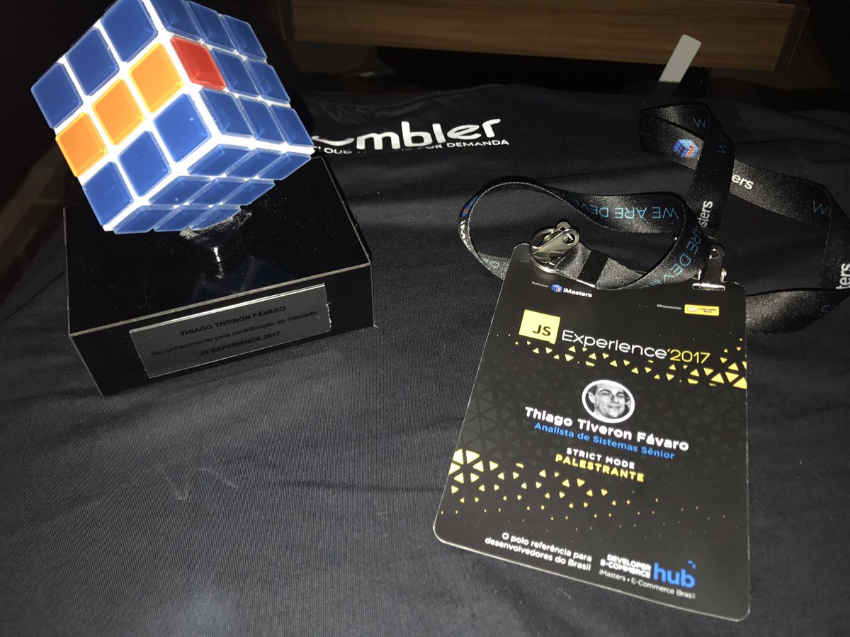 tiveron's tweet photo. Obrigado @iMasters pela ótima experiência, que evento classudo! #JSExperience (@umbler obrigado pelo presente!) #javascript https://t.co/QROaujs7WA
