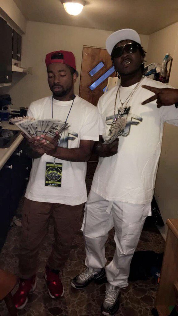 SpillySuave's tweet photo. #SaysoBandz #bands #MoneyTalks #FBF https://t.co/4ESQ1Y9ttk