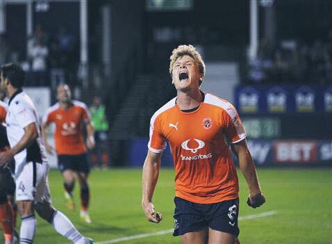 adamcmb_'s tweet photo. Thanks for the memories @CamMcGeehan @lutontown #camooon https://t.co/4s6SZ3j0jO