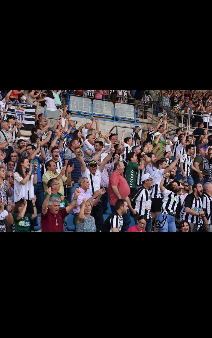 Estas cosas no ocurren porque sí.

Momento del penalti-milagro de <a href="/NicoMonclova/">Nicolas Monclova</a> 

Aquí cambió nuestra suerte <a href="/CDBadajoz/">CD Badajoz</a> 
 
#DespiertaGigante