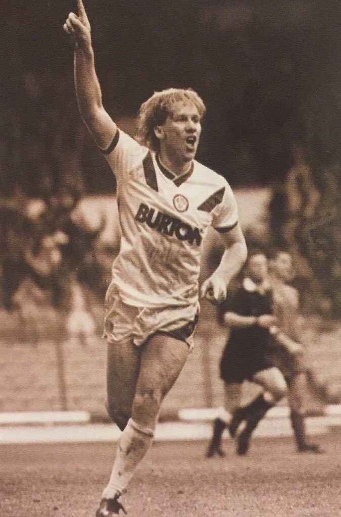 My #lufc hero from the 1980s
<a href="/IanBaird9/">Ian Baird</a> #80sleeds 
<a href="/super_leeds70/">Steve Lawrence</a> <a href="/WACCOE/">💛Thursday 17th October 2019💙</a> <a href="/LeedsUnited_MAD/">LEEDS UNITED MAD ⚽</a> <a href="/FOREVERLEEDSMOT/">FOREVER LEEDS</a> <a href="/LUFCDATA/">LUFCDATA</a> <a href="/EllandBack1/">Elland Back</a>