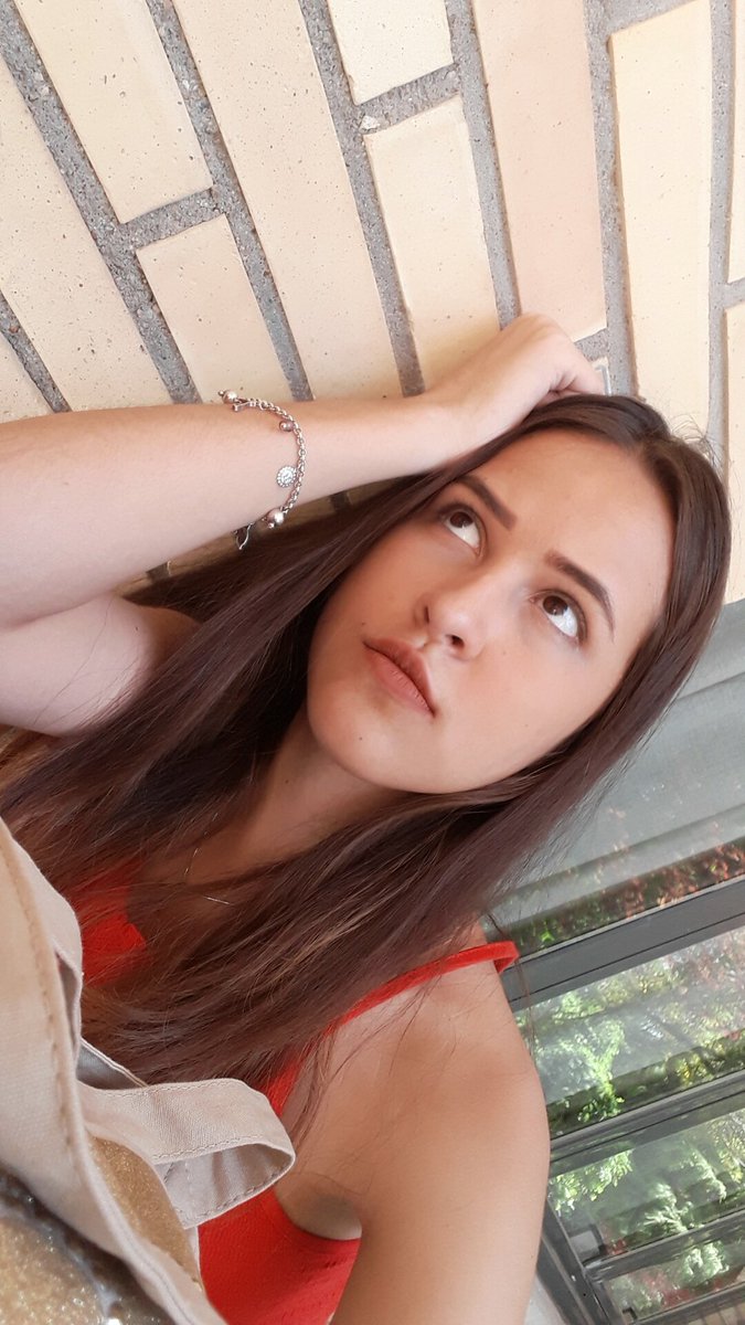 brengdl_'s tweet photo. Cuando no me ha hablado en todo el dia/ cuando me habla https://t.co/6oLO2FNYxs
