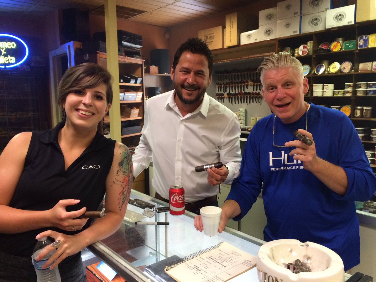 PittsburghCigar's tweet photo. @ASWMike hanging out today w/ @caocigars #RickRodriguez and Laurel the Event #Diva! #cigars #CAO ❤️ https://t.co/cO8BhViEbW