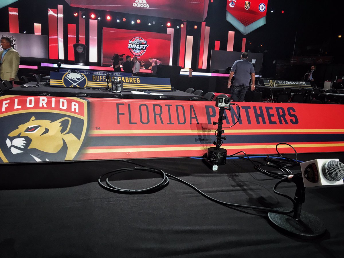 You know what the Midwest is? 😼🎶  #NHLDraft https://t.co/dcrVjt3jqp