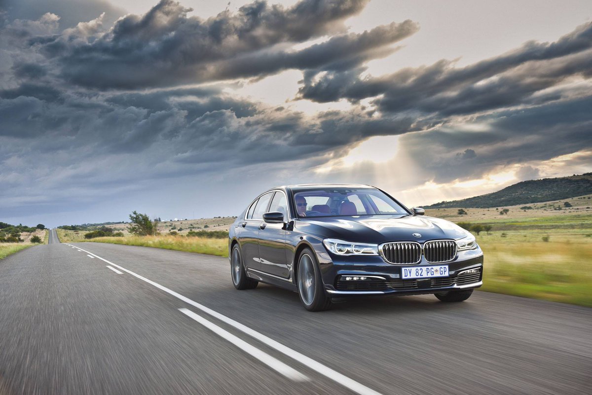 ClassicBMW's tweet photo. We can picture it now — just you, the road, your 7 Series! https://t.co/uImGHJA649 https://t.co/C35EaPfmkz
