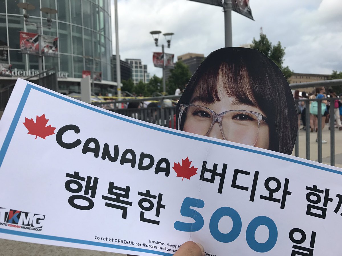 TKMGee's tweet photo. Hey guys, TKMG here at @kconusa NEW YORK! https://t.co/oNpVHRJbAA