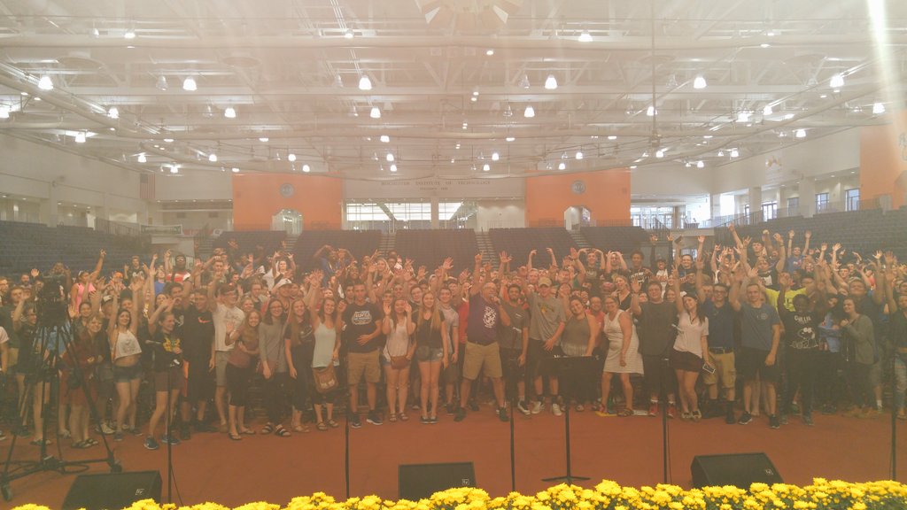 R-H Link Crew 16-17 tweet media