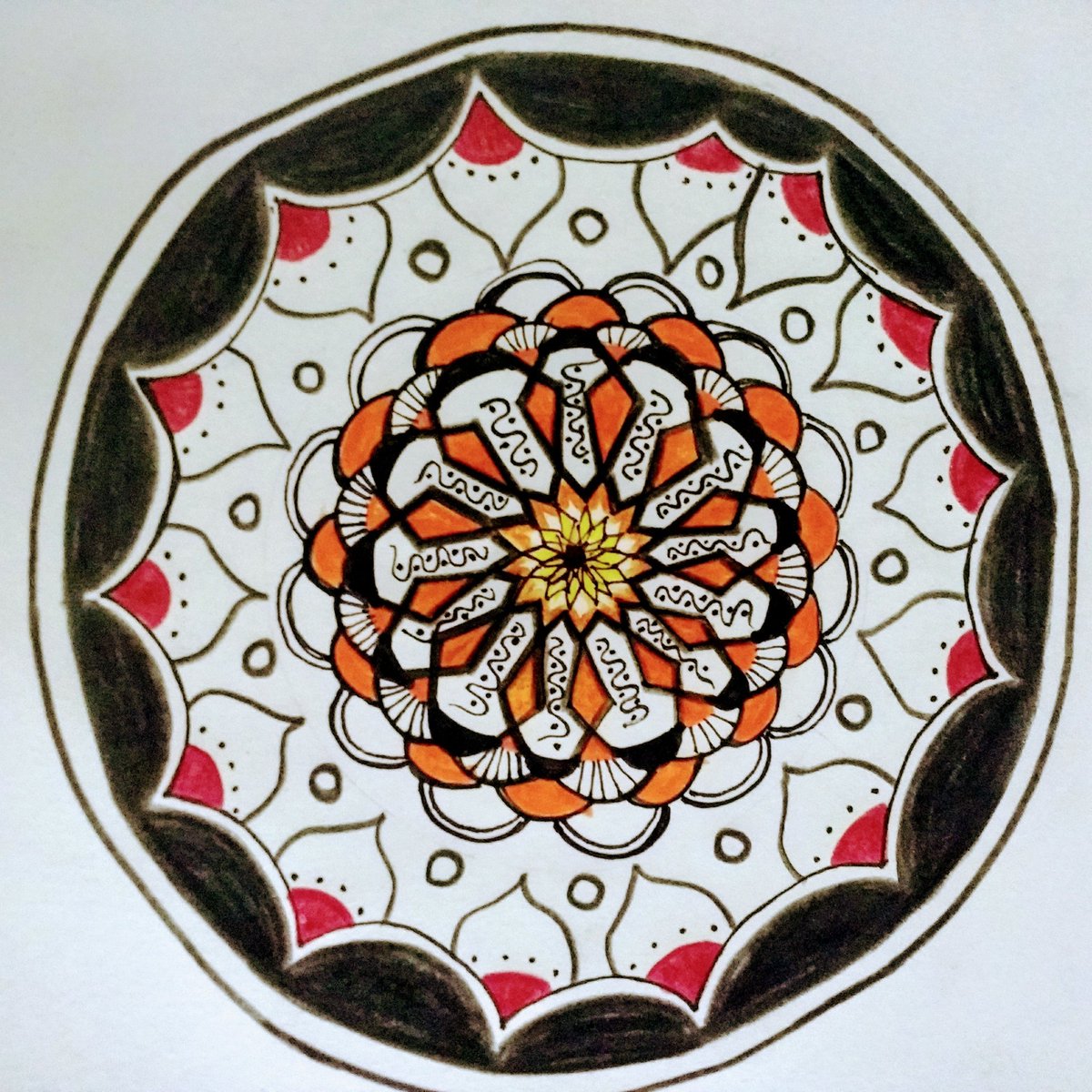 MiniMacss's tweet image. #Mandalas #Art #geometric