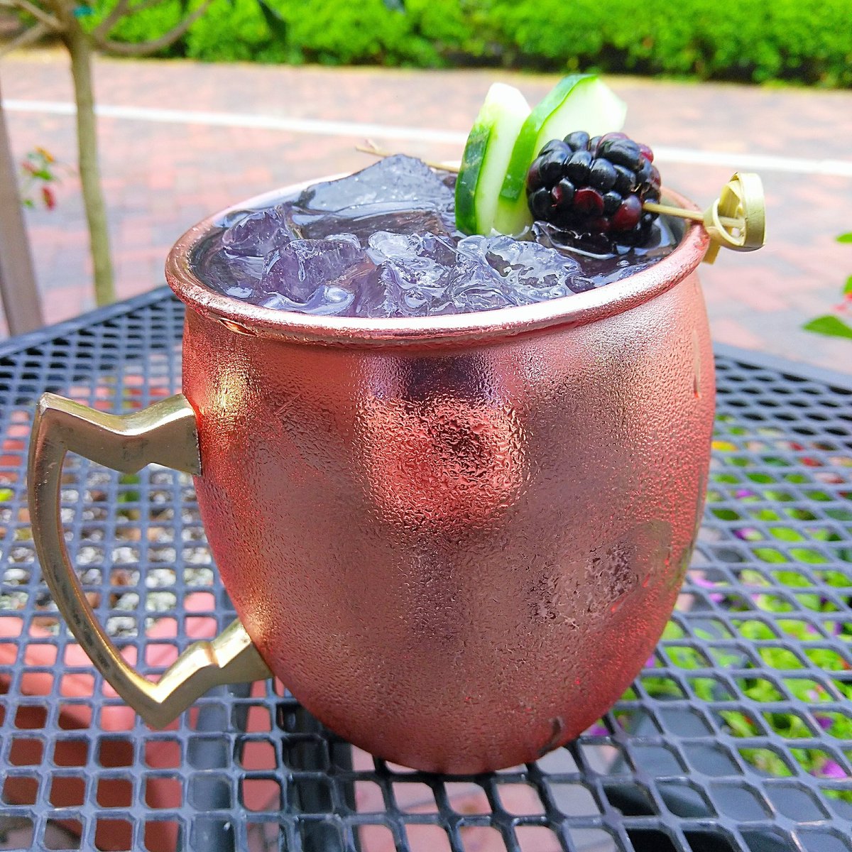 oreganopizzeria's tweet photo. It's #Friday which is cause for a celebration! So raise our new cocktail the #MarketStreetMule and say cheers! #LetsGoToOregano https://t.co/aGjCj0vTam