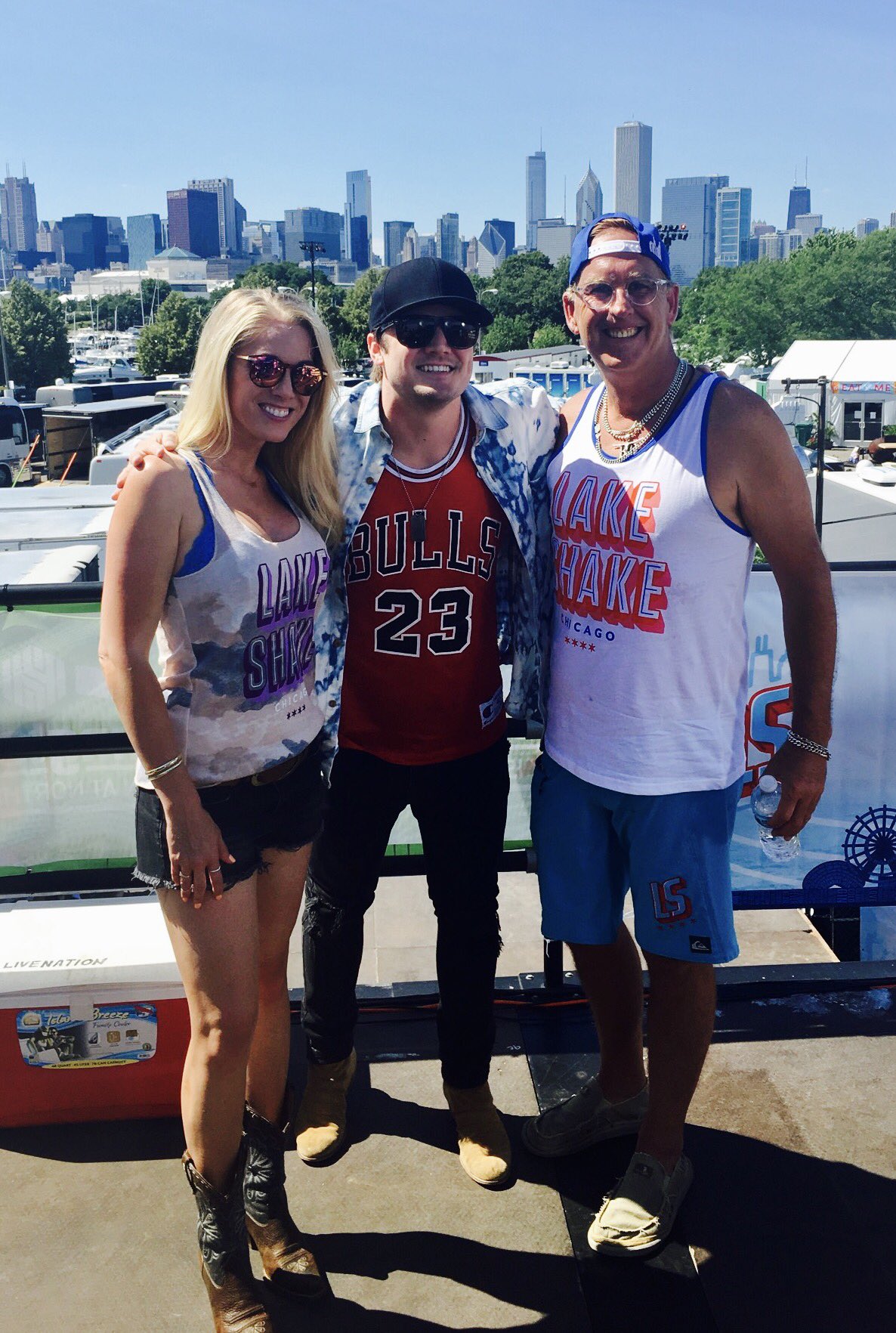 Kelly Crull on Twitter: "What 2 do when not covering baseball-hang w